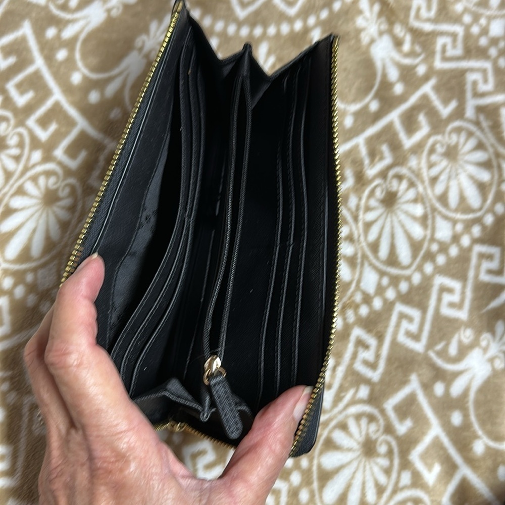 Micheal Kors Black Quarterzip Wallet NWOT - Picture 5 of 9